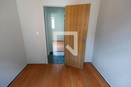 Quarto 2 de apartamento para alugar com 2 quartos, 47m² em Serrano, Belo Horizonte