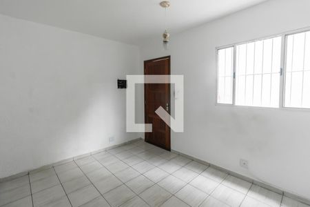 Sala de casa de condomínio à venda com 2 quartos, 65m² em Vila Dalila, São Paulo