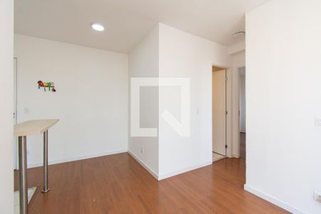 Sala de apartamento para alugar com 2 quartos, 43m² em Vila Itapegica, Guarulhos