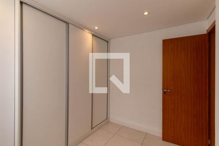 Quarto 2 de apartamento para alugar com 2 quartos, 46m² em Fanny, Curitiba