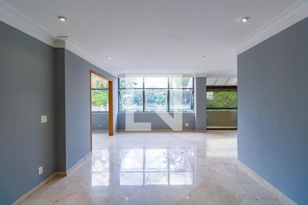 Sala de casa à venda com 4 quartos, 710m² em Jardim Guedala, São Paulo