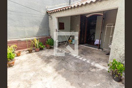 Casa à venda com 120m², 3 quartos e 2 vagas Casa à venda com 120m², 3 quartos e 2 vagasQuarto 1 - Varanda