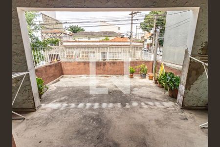 Casa à venda com 120m², 3 quartos e 2 vagas Casa à venda com 120m², 3 quartos e 2 vagasQuarto 1 - Varanda