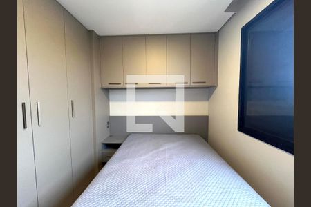 Quarto 1 de apartamento para alugar com 2 quartos, 40m² em Parque Jabaquara, São Paulo