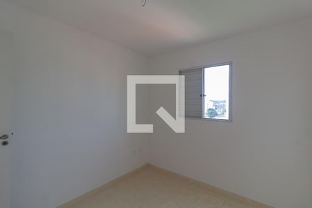 Quarto 1 de apartamento para alugar com 2 quartos, 38m² em Vila Carmosina, São Paulo