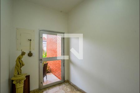 Hall de entrada de casa para alugar com 3 quartos, 275m² em Vila Santa Teresa, Santo André