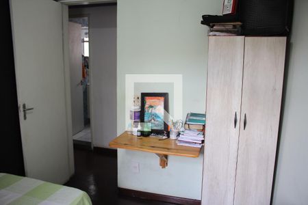 Quarto de apartamento à venda com 3 quartos, 56m² em Novo Eldorado, Contagem