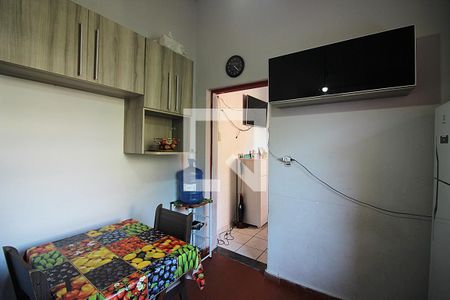 Sala/Cozinha de casa para alugar com 1 quarto, 30m² em Baeta Neves, São Bernardo do Campo