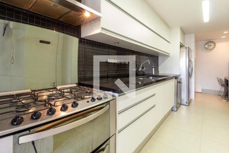 Apartamento à venda com 2 quartos, 161m² em Vila Nova Conceição, São Paulo