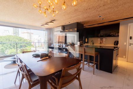 Apartamento à venda com 2 quartos, 101m² em Itaim Bibi, São Paulo