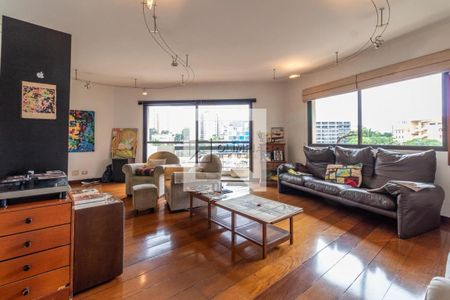 Apartamento à venda com 2 quartos, 124m² em Pinheiros, São Paulo