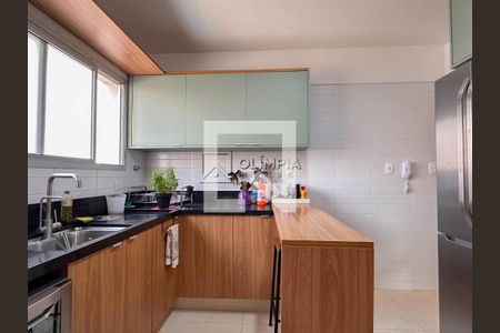 Apartamento à venda com 3 quartos, 135m² em Sumaré, São Paulo