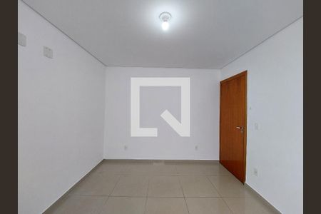 Casa à venda com 2 quartos, 90m² em Jardim Luanda, São Paulo