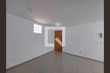 Sala de casa à venda com 2 quartos, 90m² em Jardim Luanda, São Paulo