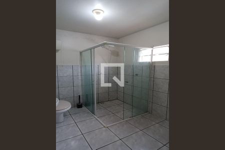 Banheiro de kitnet/studio para alugar com 2 quartos, 50m² em Capoeiras, Florianópolis