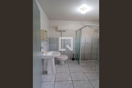 Banheiro de kitnet/studio para alugar com 2 quartos, 50m² em Capoeiras, Florianópolis