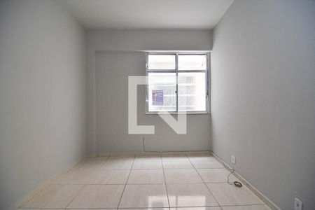 Sala de apartamento à venda com 2 quartos, 60m² em Centro, Niterói