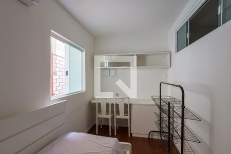 Quarto 1 de casa de condomínio para alugar com 2 quartos, 55m² em Alto da Glória, Curitiba