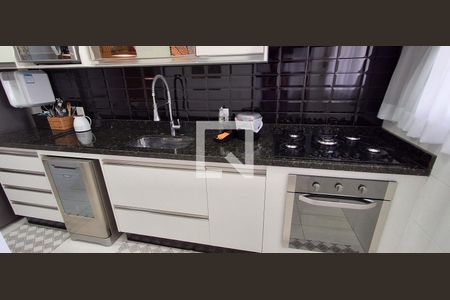 Apartamento para alugar com 160m², 3 quartos e 4 vagas Apartamento para alugar com 160m², 3 quartos e 4 vagasCozinha