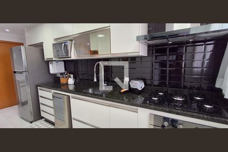 Apartamento para alugar com 160m², 3 quartos e 4 vagas Apartamento para alugar com 160m², 3 quartos e 4 vagasCozinha