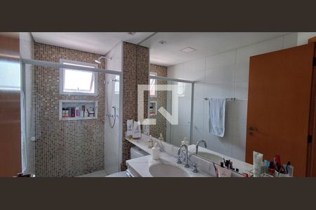 Apartamento para alugar com 160m², 3 quartos e 4 vagas Apartamento para alugar com 160m², 3 quartos e 4 vagasBanheiro Suíte 2