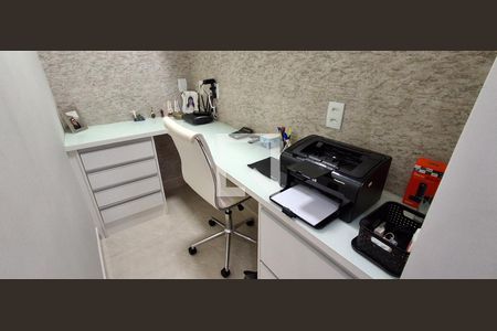 Apartamento para alugar com 160m², 3 quartos e 4 vagas Apartamento para alugar com 160m², 3 quartos e 4 vagasEscritório