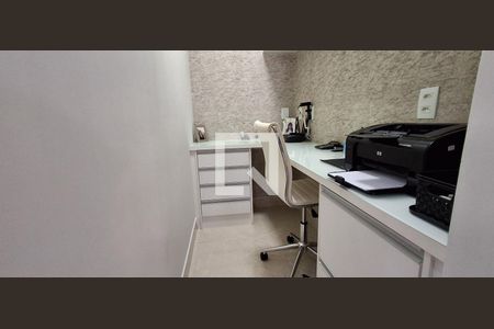 Apartamento para alugar com 160m², 3 quartos e 4 vagas Apartamento para alugar com 160m², 3 quartos e 4 vagasEscritório