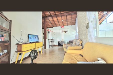 Sala de casa de condomínio à venda com 3 quartos, 99m² em Vila Pinto Coelho, Lagoa Santa