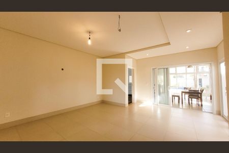 Sala de casa de condomínio à venda com 5 quartos, 200m² em Loteamento Caminhos de San Conrado (sousas), Campinas