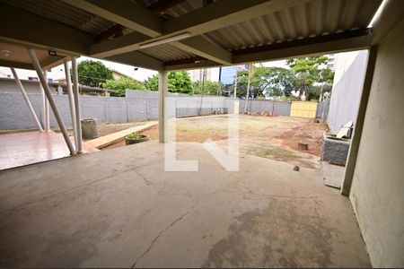 Casa para alugar com 2 quartos, 570m² em Setor Leste Universitário, Goiânia