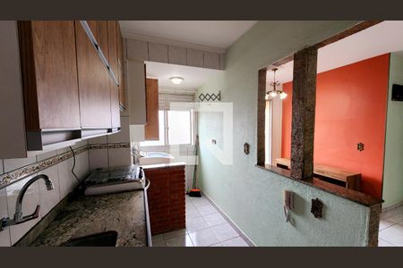 Cozinha e Área de Serviço de apartamento para alugar com 2 quartos, 51m² em Anhangabaú, Jundiaí