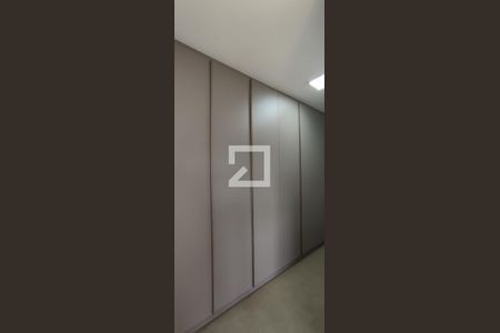 Apartamento para alugar com 299m², 4 quartos e 4 vagas Apartamento para alugar com 299m², 4 quartos e 4 vagasRoupeiro