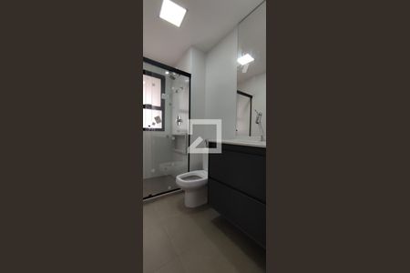 Apartamento para alugar com 299m², 4 quartos e 4 vagas Apartamento para alugar com 299m², 4 quartos e 4 vagasBanheiro da Suíte 2