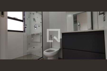 Apartamento para alugar com 299m², 4 quartos e 4 vagas Apartamento para alugar com 299m², 4 quartos e 4 vagasBanheiro da Suíte 3