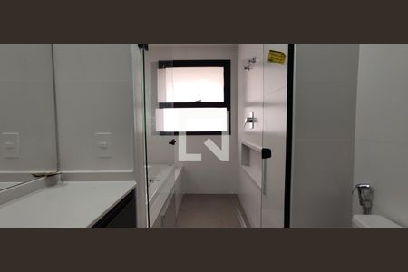 Apartamento para alugar com 299m², 4 quartos e 4 vagas Apartamento para alugar com 299m², 4 quartos e 4 vagasBanheiro da Suíte 1