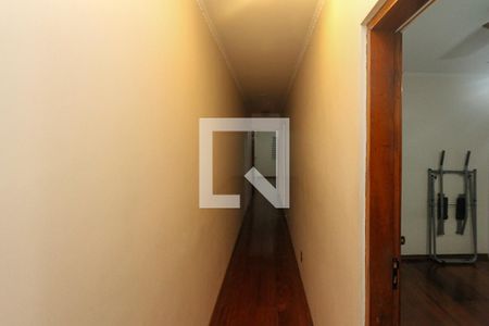 Corredor de casa à venda com 3 quartos, 160m² em Jardim Angela (zona Leste), São Paulo