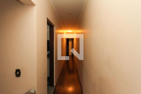 Corredor de casa à venda com 3 quartos, 160m² em Jardim Angela (zona Leste), São Paulo