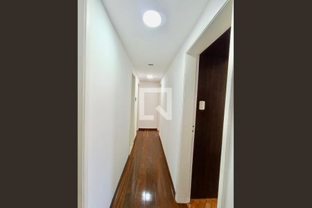 Corredor de apartamento para alugar com 3 quartos, 130m² em Copacabana, Rio de Janeiro