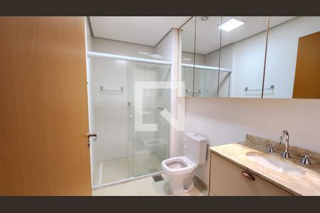 Apartamento à venda com 69m², 2 quartos e 2 vagas Apartamento à venda com 69m², 2 quartos e 2 vagasBanheiro da Suíte