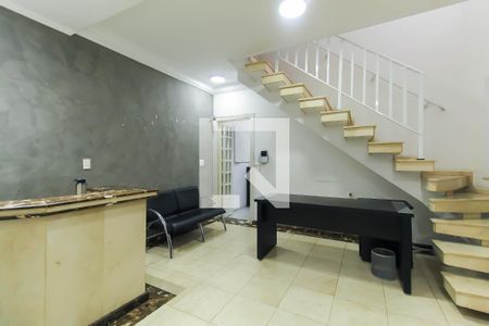 Sala de casa para alugar com 3 quartos, 232m² em Vila Prudente, São Paulo