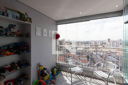 Sacada de apartamento à venda com 3 quartos, 70m² em Vila Paiva, São Paulo