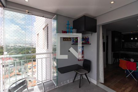 Sacada de apartamento à venda com 3 quartos, 70m² em Vila Paiva, São Paulo