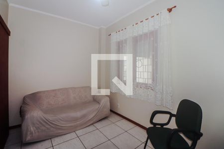 Quarto 1 de casa para alugar com 5 quartos, 230m² em Jardim Itu, Porto Alegre