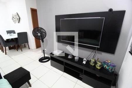 Sala de apartamento para alugar com 2 quartos, 47m² em Dona Zulmira, Uberlândia