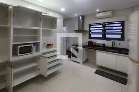 Cozinha de casa para alugar com 4 quartos, 168m² em Ponta da Praia, Santos