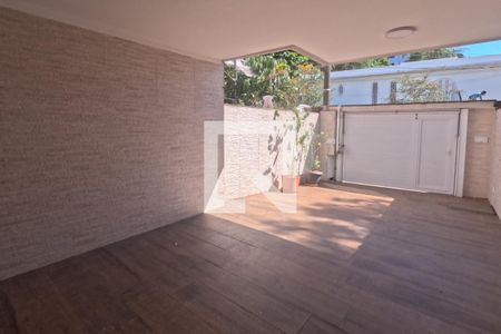 Garagem de casa para alugar com 4 quartos, 168m² em Ponta da Praia, Santos