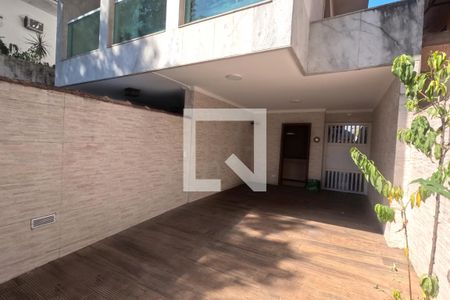 Garagem de casa para alugar com 4 quartos, 168m² em Ponta da Praia, Santos