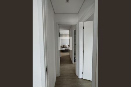 Corredor  de apartamento à venda com 3 quartos, 61m² em Parque Fongaro, São Paulo