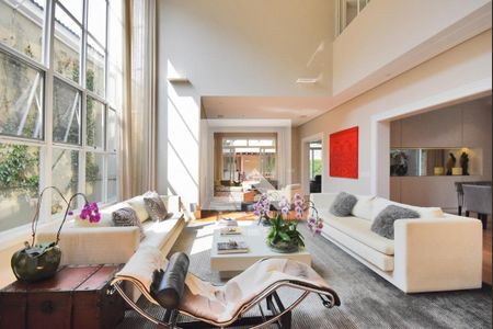 Casa à venda com 4 quartos, 500m² em Fazenda Morumbi, São Paulo