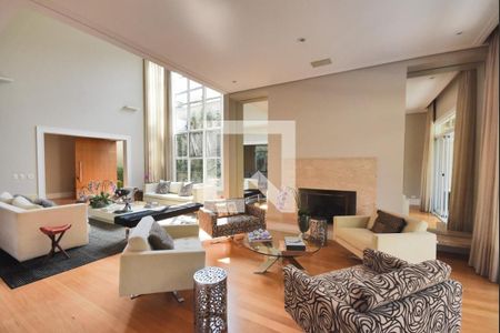 Casa à venda com 4 quartos, 500m² em Fazenda Morumbi, São Paulo